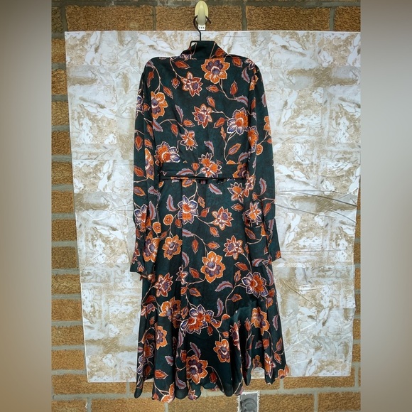 BCBGMAXAZRIA Floral Wrap Dress size medium - Picture 12 of 16